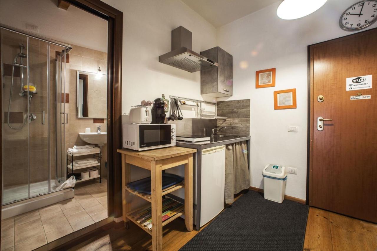 Centro Storico Via Manno Apartment *