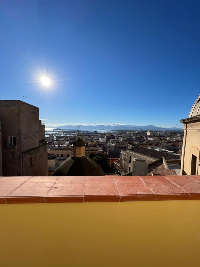 Centro Storico Via Manno Apartment