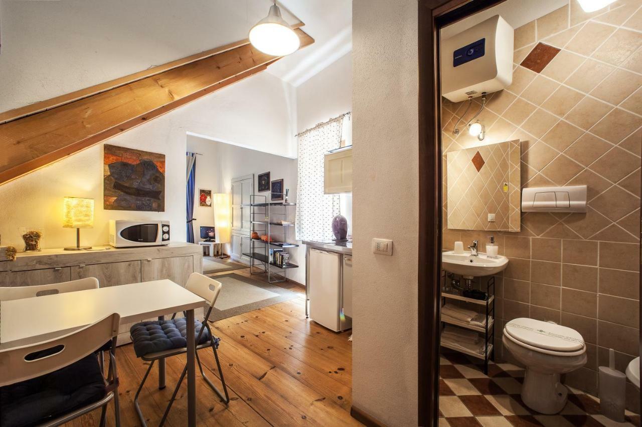 Centro Storico Via Manno Apartment